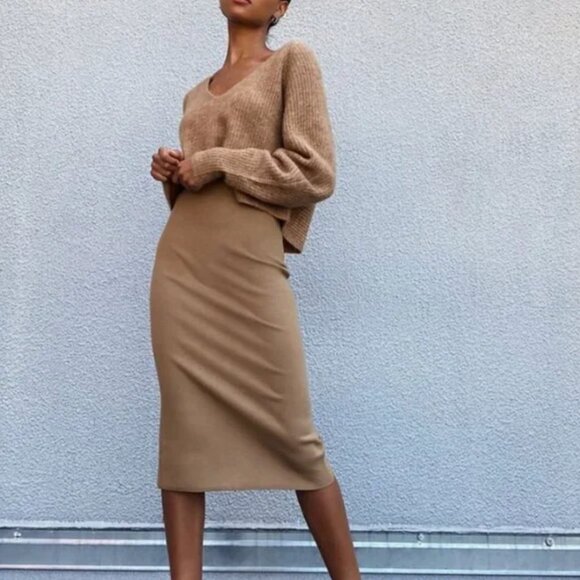 NWOT ARITZIA BABATON | Johan Italian Stretch Wool - Blend Black Midi Skirt - Picture 6 of 17